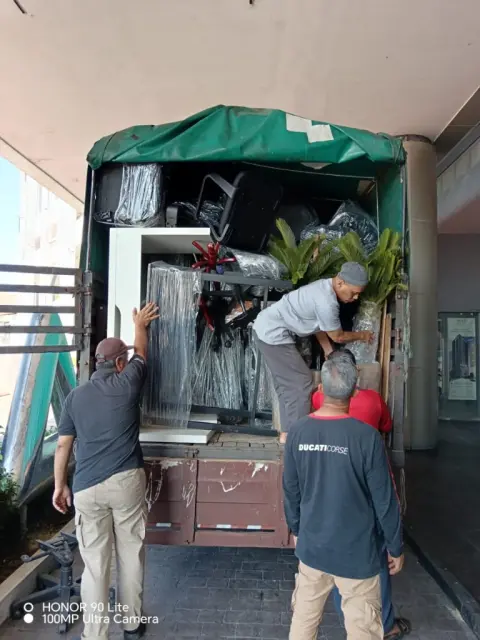 Lori Sewa 3 Tan DiDiMove HICOM Merah Kanvas Hijau